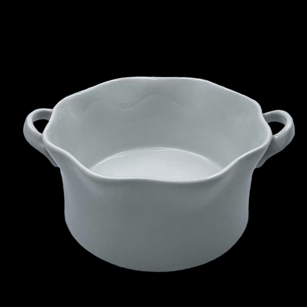 BIA Cordon Bleu White Porcelain Small Baker – Scalloped Edge Handles